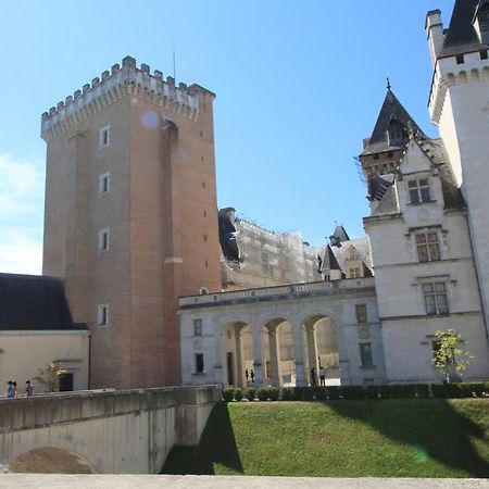 Quartier Historique Du Chateau Bel Appt Meuble Pau Exteriör bild
